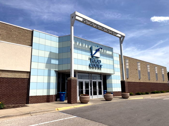 Fashion Square Mall - June 15 2022 Photo (newer photo)